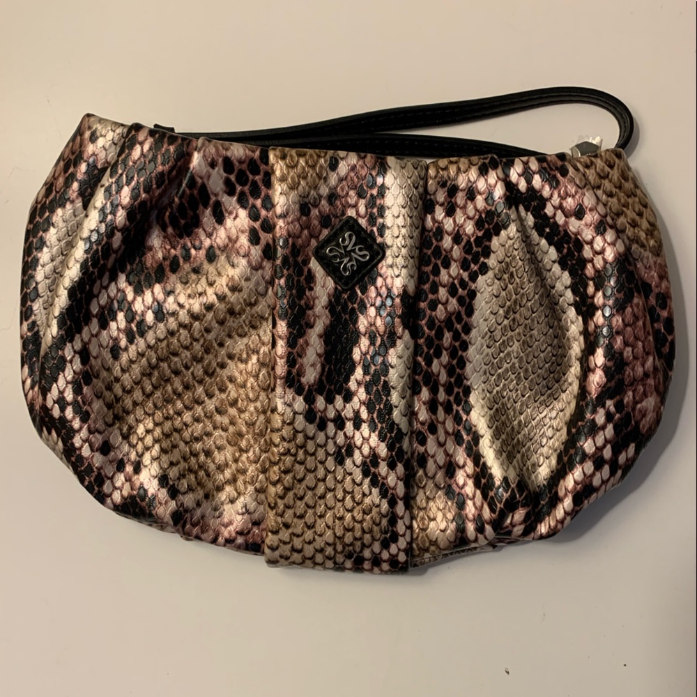 Simply Vera Clutch
